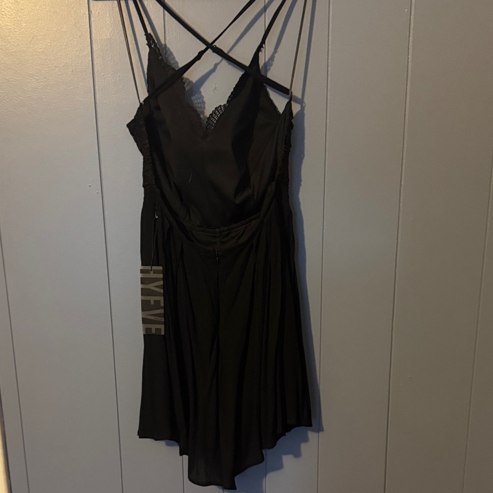 Romper - Picture 3 of 4